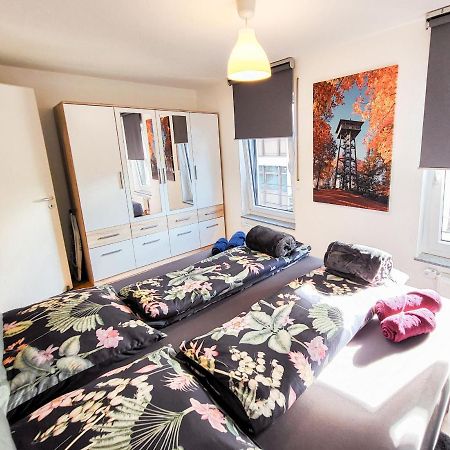 Zentrale Ferienwohnung In Aalen City Mit 4-Sternen Exteriör bild