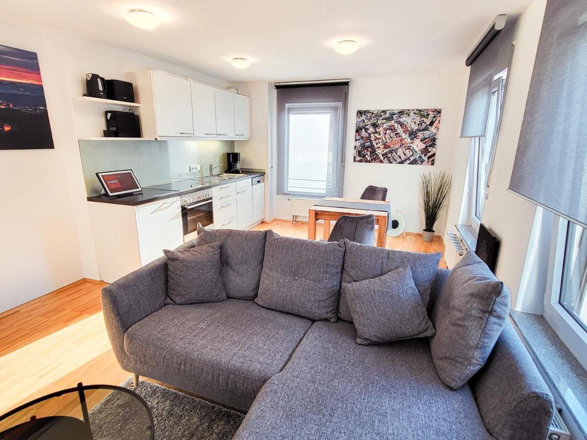 Zentrale Ferienwohnung In Aalen City Mit 4-Sternen Exteriör bild